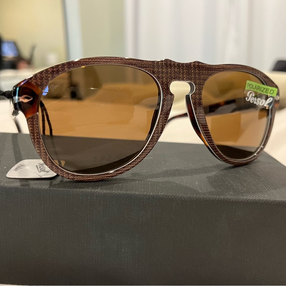 Persol polarized Mens sunglasses (BNWT)